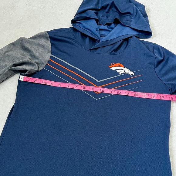 Nike Dri-Fit NFL Denver Broncos Lightweight Hooded Top - Small - Picture 11 of 11
